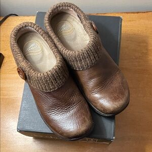 Dansko Kenzie Milled Brown Leather Clogs with Knit Trim. Size 36